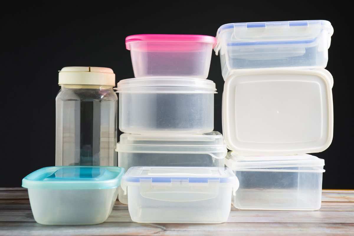 Contenitori di plastica